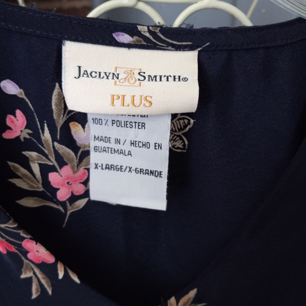 Vintage Jaclyn Smith button down blouse. Plus size 18, floral. - Picture 2 of 4